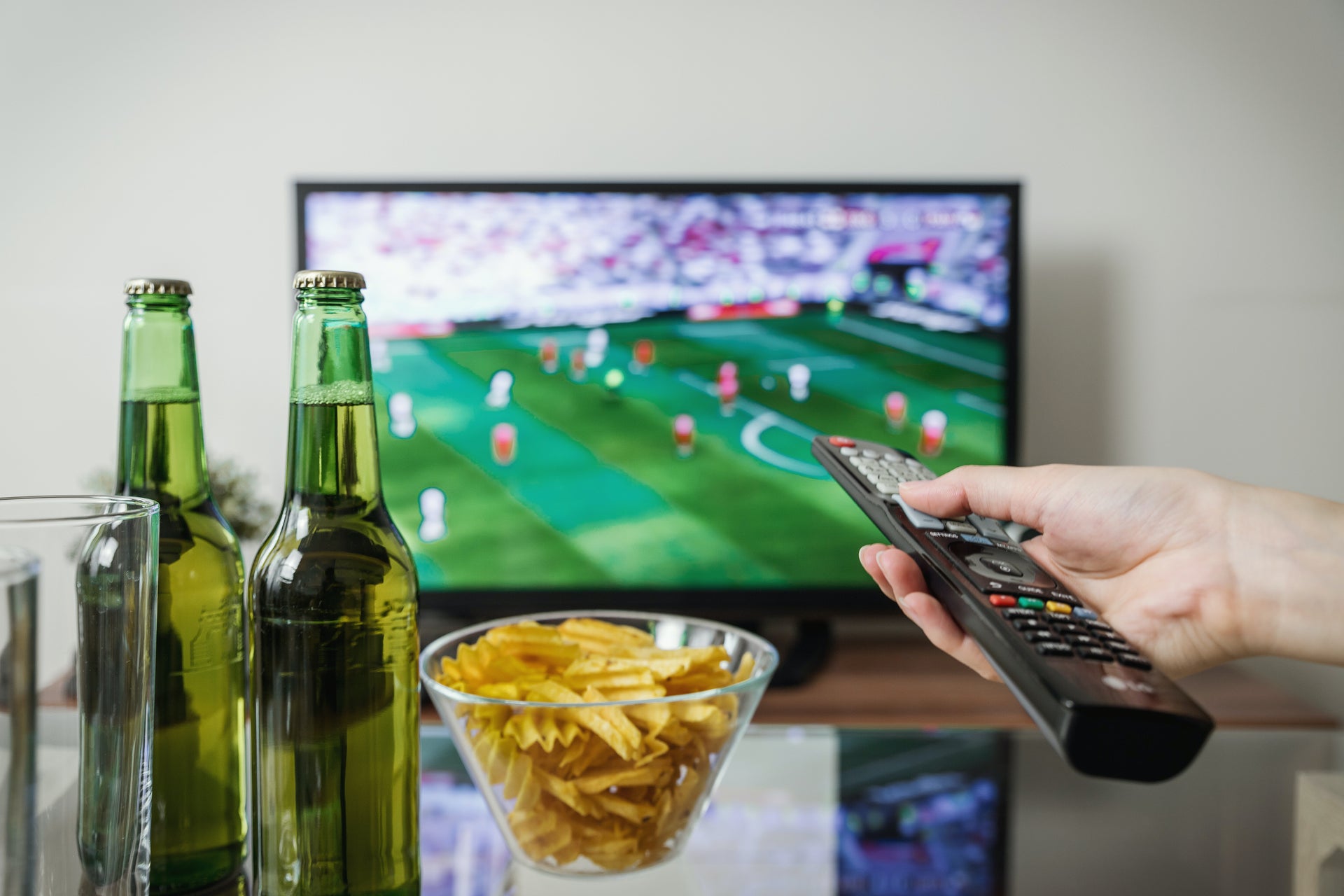 Creating the Ideal At Home Super Bowl Viewing Experience